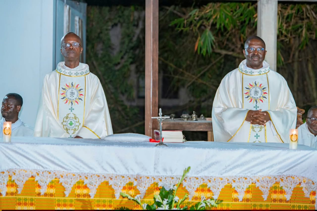 Abidjan : 30 ans de vie religieuse des Pères Lourougnon et Domfang